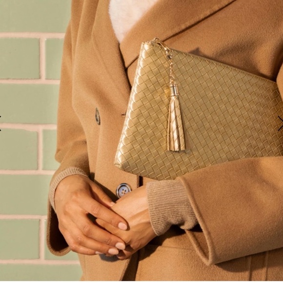 VIRGINIA WOLF Woven Pouch Gold Vegan Leather Clutch Tassel Zip Top Make Up - Picture 5 of 7